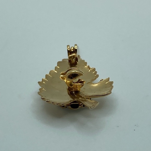 Vtg Gold Tone & Green Goldstone / Gold Stone Leaf Brooch 1.1” - Picture 7 of 8